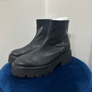 All Black - Overlap Lugg 252011 - Black